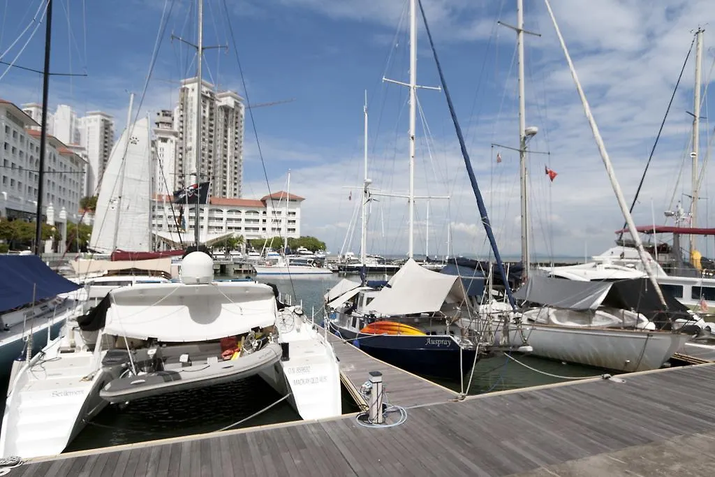 Aparthotel Profolio @ Straits Quay Tanjung Tokong 3*,