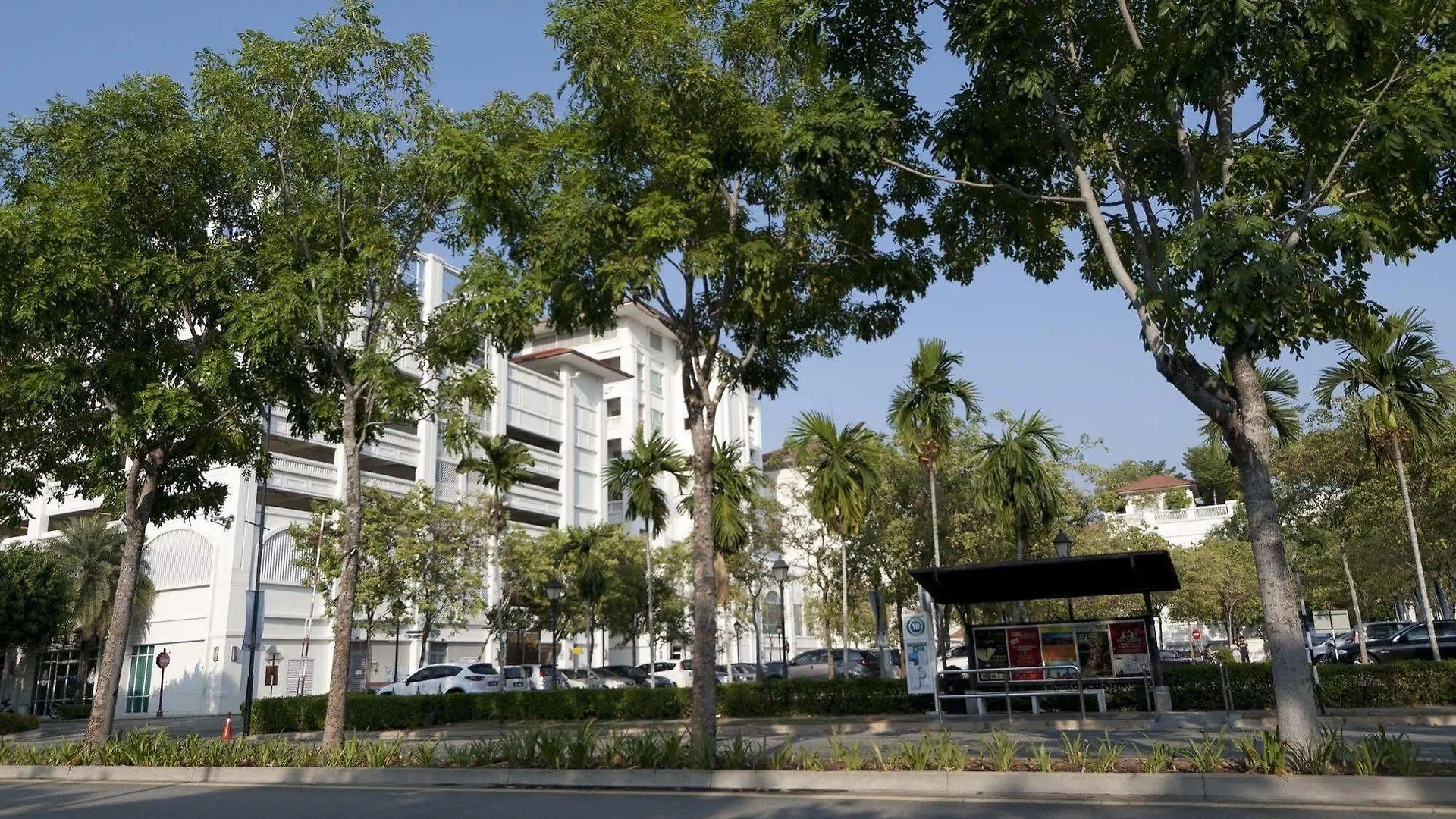 Aparthotel Profolio @ Straits Quay Tanjung Tokong 3*,