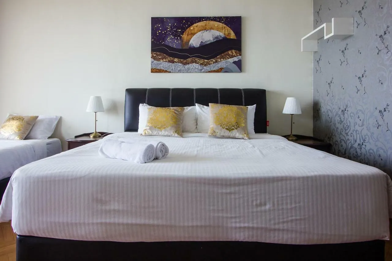 Aparthotel Profolio @ Straits Quay Tanjung Tokong 3*,